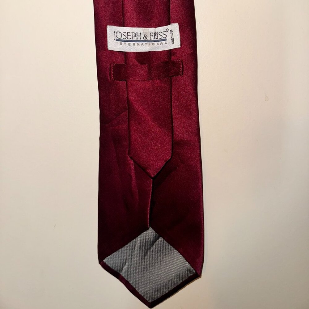 joseph and feiss dark RED solid color 100% silk tie